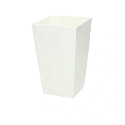 Imagen de Maceta alta Urbi 2 litros, de plastico, 12,6 x 20 cm en color Blanco