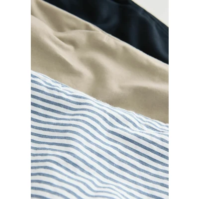 Imagen de Next Regular FIT 3 PACK Shorts para niños, Talla: 6m, Navy stone ticking stripe