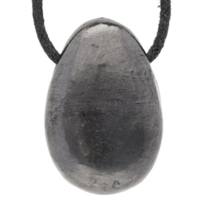 Imagen de Lebensquelle Plus Colgante de gota shungite negro piedra tamboreada con cinta algodón preciosa, Estera medio, Shungita