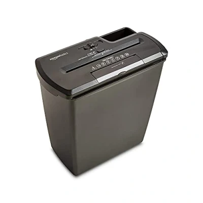 Imagen de Amazon Basics Destructora de papel, tarjetas crédito y CD con recipiente separable corte en tiras, capacidad hasta 7 8 hojas negro, 32.5 L x 16.5 W 33 H cm, 2.8 kg