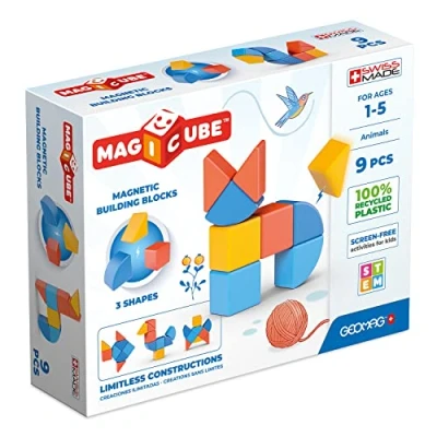 Imagen de Geomag Magicube Shapes, Bloques de Construcción Magnéticos para Niños a Partir 1 Año Juego 9 Cubos 3 Colores y Formas Hechos Plástico 100% Reciclado
