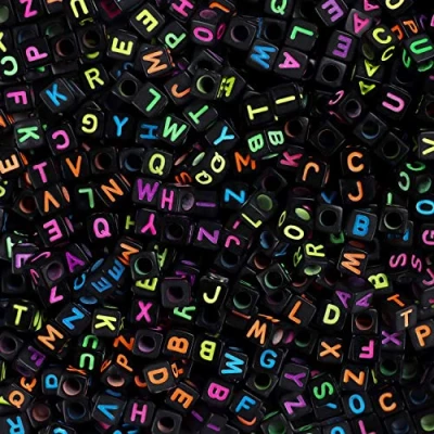 Imagen de Kurtzy Abalorios Cuadrados Letras para Pulseras Neón (Pack de 1000) a la Z (6 mm) Cuentas Hacer Joyas, Brazaletes, Collares, Llaveros, Manualidades, Regalos