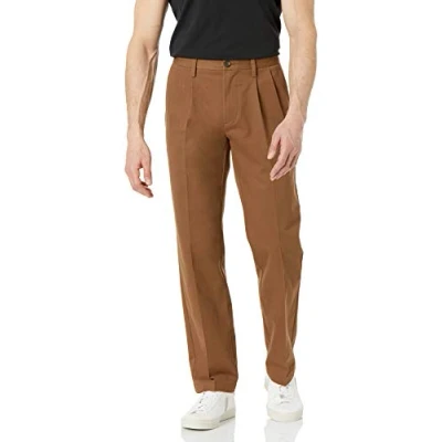 Imagen de Amazon Essentials Pantalón Chino Plisado, Resistente a Las Arrugas y de Corte clásico (Disponible en Tallas Grandes Largos Especiales) Hombre, Marrón Caqui Oscuro, 30W / 34L