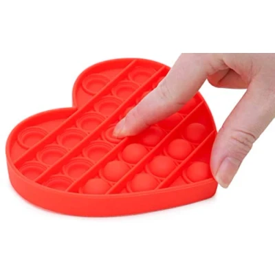 Imagen de Toyland® Push Bubble Pop &#039;Pop It&#039; Juguete sensorial Fidget Mucho para Elegir (corazón Rojo)