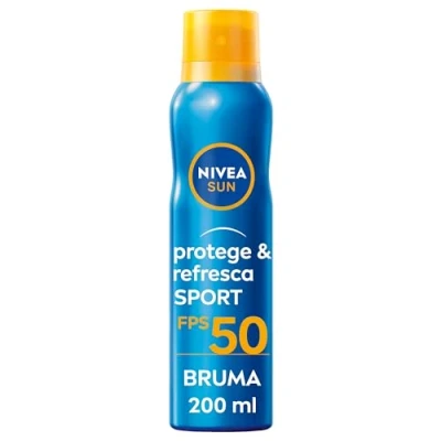 Imagen de NIVEA SUN Protege &amp; Refresca spray bruma solar FP50 (1 x 200 ml), protector en transparente, refrescante y resistente al agua