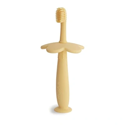 Imagen de Mushie Cepillo de Dientes en Forma Flor para Niños Dental Manual Bebés con Ventosa, 0 6 Años Estimula y Encías, Extrasuave Pale Daffodil