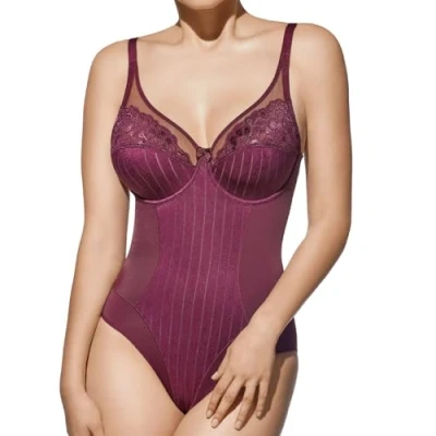 Imagen de Selene, Body Mujer de Encaje con Motivo Floral, Aros y Sin Relleno, Colección Mariluz, Color Burdeos, Copa 100 C