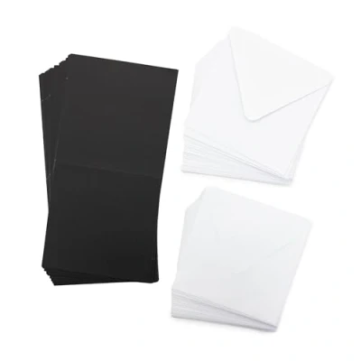 Imagen de Crafter&#039;s Companion Paquete de 100 tarjetas en blanco 5 x pulgadas, incluye y 50 sobres blancos, ideal para una variedad ocasiones