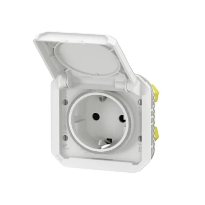 Imagen de LEGRAND, Plexo 069640L Enchufe para ambientes húmedos, estándar Schuko, incluye tapa, protección táctil, bornes, 16 A, 250 V, IP44 IK08 (IP55 con la tapa cerrada), color blanco