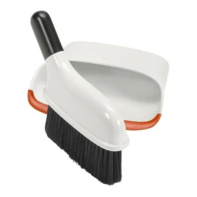 Imagen de OXO Good Grips Kit de cepillo y recogedor compactos, fácil guardar, color blanco
