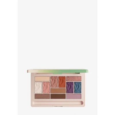 Imagen de Physicians Formula Butter Eyeshadow Palette Sombras Suaves y Ultracremosas en 12 Tonos Diferentes Aplicación Seco o Húmedo con Tucuma, Cupuaçu Ácidos Grasos Esenciales Días Tropicales