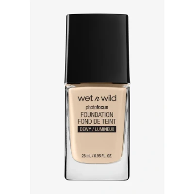 Imagen de Wet n Wild Photo Focus Foundation DEWY Base Ligera, Hidratante y Supernutritiva para Pieles Normales Secas Atenúa las Imperfecciones Minimiza los Poros Vegano Nude Ivory 1 Unidad