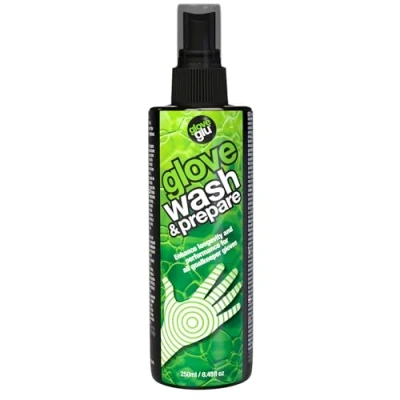 Imagen de gloveglu Men&#039;s Wash and Prepare Goalkeeper Glove Black, 250ml