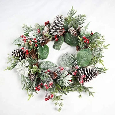 Imagen de SHATCHI Guirnalda de Hojas Nieve Artificiales Aspecto Natural, Flores, piñas y Bayas, para Colgar en la Puerta Delantera, decoración Navidad, Boda, Corona Verde, 60 cm