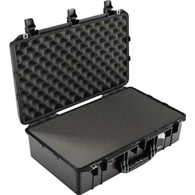 Imagen de PELI 1555 Air Maleta Trolley Ligera Profesional para cámaras y Sistemas ópticos, estanca e Impermeable al Polvo, 36L de Capacidad, Fabricada en EE.UU., con Espuma Personalizable, Color Negro