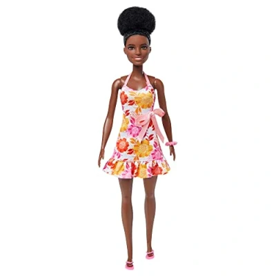 Imagen de Barbie Loves the Ocean Vestido de piñas Muñeca afroamericana hecha plástico reciclado, juguete sostenible +3 años (Mattel HLP93)