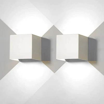 Imagen de FUPE 2 Piezas Aplique de Pared exterior LED Lámparas Interior moderno blanca 6W 6500K blanco fría IP65 impermeable cuadrada aluminio Ángulo luz ajustable diseño y fácil instalar