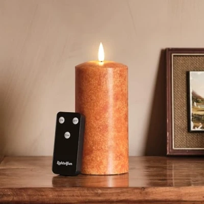 Imagen de Lights4fun TruGlow® Vela LED Llama Parpadeante en Vera Cera Naranja de 15 cm a Pilas con Temporizador y Mando Distancia Decoración Otoño para Interiores