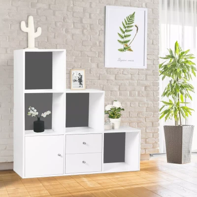 Imagen de IDMarket Liam Mueble de almacenamiento escalera 3 niveles madera, color blanco, fondo gris, con puerta y cajones