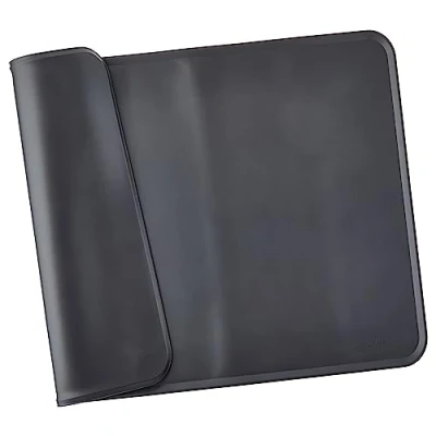 Imagen de Amazon Basics Alfombrilla para comedero de mascota, silicona, impermeable, 61 x 41 cm, Negro, Sólido