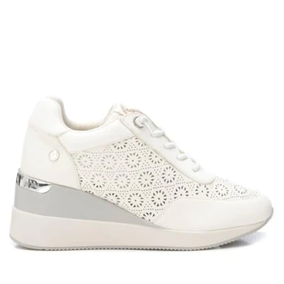 Imagen de XTI Zapatilla Mujer Blanco Calzado Cómodo y Versátil Moda Casual Modelo 14377603 (Talla 35)