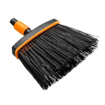 Imagen de Fiskars Cepillo de exterior, Cabezal herramienta QuikFit, Largo: 26 cm, Cerdas polipropileno, Negro/Naranja, 1001415