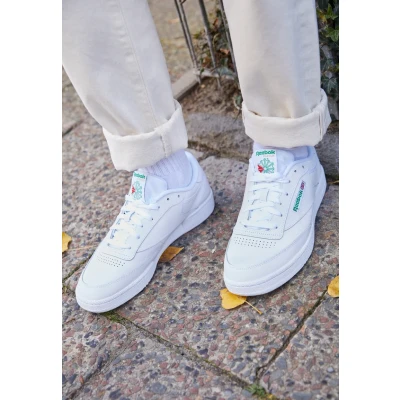 Imagen de Reebok Classic CLUB C 85 Unisex Zapatillas, Talla: 41, White/green Piel/tela