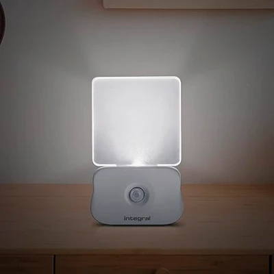 Imagen de Integral Luz nocturna LED con sensor de movimiento, enchufe, detector rellanos, escaleras, entradas, cocinas, dormitorios, dormitorio bebé [Clase energía A+] Transparente 2PK