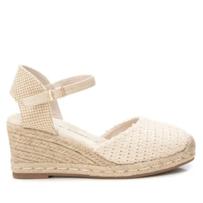 Imagen de XTI Sandalias con Cuña Mujer Beige Calzado Cómodo y Versátil Moda casual Modelo 14395201 (Talla 39)