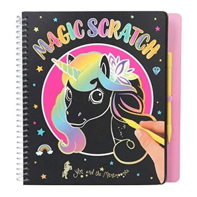 Imagen de Depesche Libro Magic Scratch Book en diseño de Ylvi &amp; The Minimoomis, 20 páginas con Motivos encantadores, Incluye lápiz para rascar, Aprox. 19,3 x 1,8 cm, Color carbón, 1 Unidad (11467)
