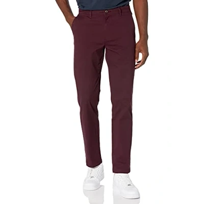 Imagen de Amazon Essentials Pantalón Chino elástico de Corte Recto y Estilo Informal Hombre, Burdeos, 28W / 28L
