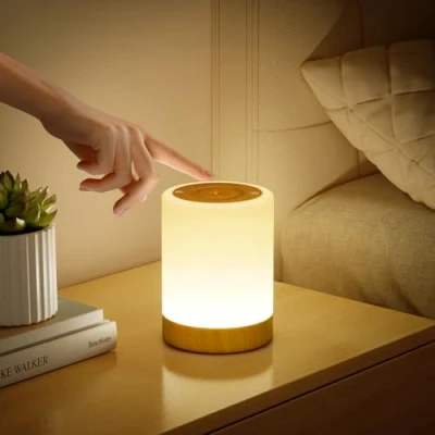 Imagen de Lámpara de mesilla noche regulable táctil, 4 modos y 256 RGB color cálido LED Luz los niños, recargable USB táctil con temporización, mesa inalámbrica para dormitorio