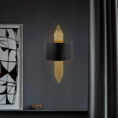 Imagen de Aplique de pared con barras reflectoras arqueadas Solaris 75 x 10 22 cm Metal Negro oro Menzzo