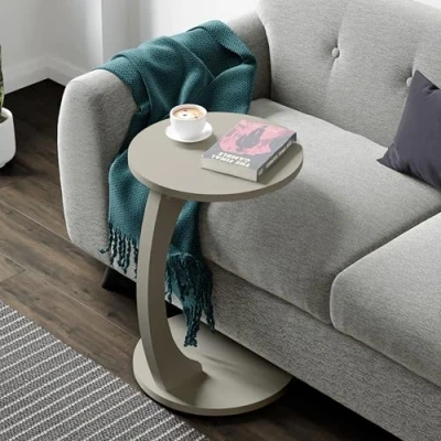 Imagen de [en.casa] Mesa Auxiliar Holeby en Forma de C Centro Redonda Mesita Salón con 4 Ruedas Uso Versátil 56 x Ø 38 cm Color Arenisca