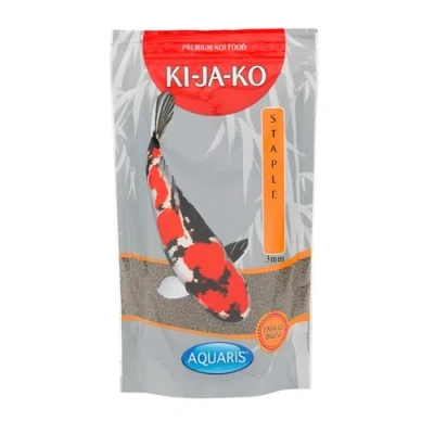 Imagen de KI JA KO Staple es un alimento flotante para koi, de bajo valor energético, rico en vitaminas y minerales, la alimentación durante todo el año a temperaturas partir 10 C 500 g / 3 mm