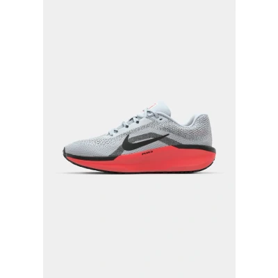 Imagen de Nike Performance AIR Winflo 11 Zapatillas running asfalto, Hombre, Talla: 45.5, Pure platinum/black/bright crimson/vast grey Zapatos