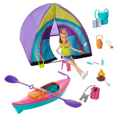 Imagen de Barbie Equipo Stacie Muñeca con Accesorios de Acampada, Tienda campaña y Kayak Juguete (Mattel GJB58)