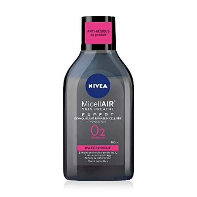 Imagen de Nivea Water Micelar WATERPROOF todo tipo de pieles (1 x 400 ml), limpiador facial y ojos sensibles, desmaquillante bifásico enriquecido con extracto té negro