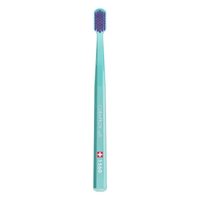 Imagen de Curaprox Zahnbürste CS 1560 Soft Handzahnbürste für Erwachsene mit CUREN Borsten Türkis Violett