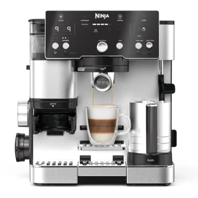 Imagen de Ninja Luxe Essential Cafetera 2 en 1 para latte, cappuccino y espresso con molinillo espumador de leche integrados, fácil usar preajustes automáticos espuma, plata, ES501EU