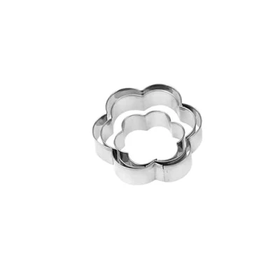Imagen de GOOD STUFF Juego de 3 Moldes para galletas acero. con forma flor en tamaños diferentes.