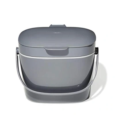 Imagen de OXO Good Grips, Cubo gris para compost y basura orgánica, 6,6 litros