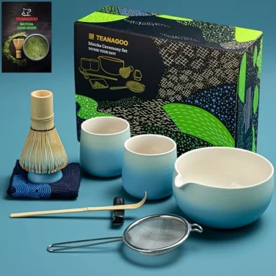 Imagen de TEANAGOO Matcha Set Whisk Bowl con pico vertedor Scoop Holder Tea Making Kit. Juego de Té Japonés (7pcs) + 2 Tazas(7.2oz),S31,Azul degradado