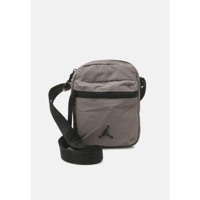 Imagen de Jordan Airborne Festival Bandolera, Talla: One Size, Enigma stone