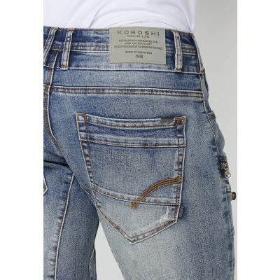 Imagen de Bermuda Denim Workwear Regular Fit con Bolsillos en la Pernera y Efecto Lavado Desgastado Azul Claro para Hombre