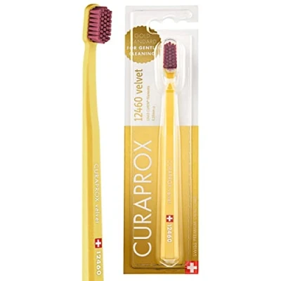 Imagen de Curaprox CS 12460 Cepillo de Dientes Terciopelo Manual Ultra Suave para Adultos con Cerdas CUREN Super Suaves Amarillo Rojo Burdeos