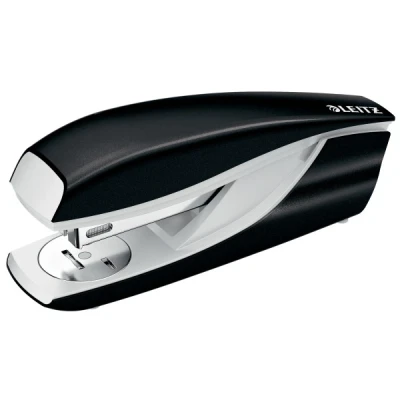 Imagen de Leitz 55021001 Grapadora de 30 hojas (cuerpo metal ergonómico, incluye grapas, gama WOW), color negro