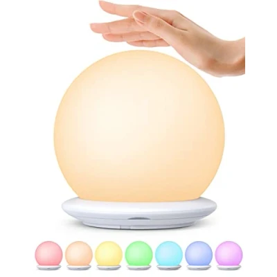 Imagen de KOOFIT Luz Nocturna Infantil, Quitamiedos Infantil Recargable con Control Táctil, Temporizador, 8 RGB Colores Lámpara Bebe Noche para Niños, Dormitorio, Guardería, Regulable Presença