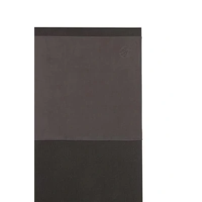 Imagen de Manduka eQua Esterilla para Yoga y Toalla de Mano, Color Thunder, tamaño 16&quot; L x 26.5&quot; W