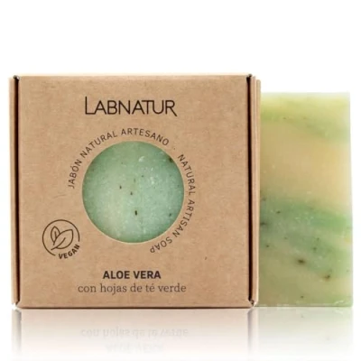 Imagen de JABON NATURAL LABNATUR PREMIUM 100g ALOE VERA. Elaborado artesanalmente en frío y Con ingredientes naturales.Regenerador dérmico. propiedades calmantes suavizantes.
